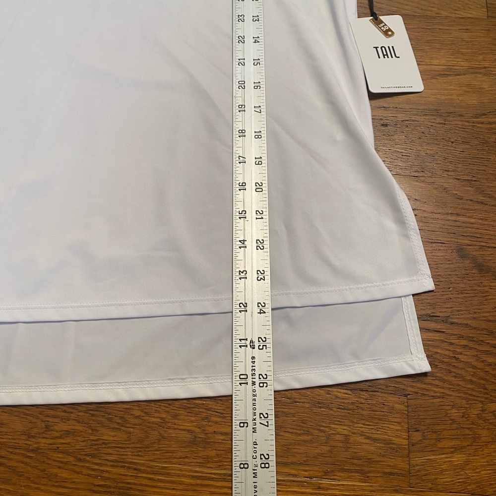 Tail women’s athletic top - size L - NWT - Picture 4 of 7